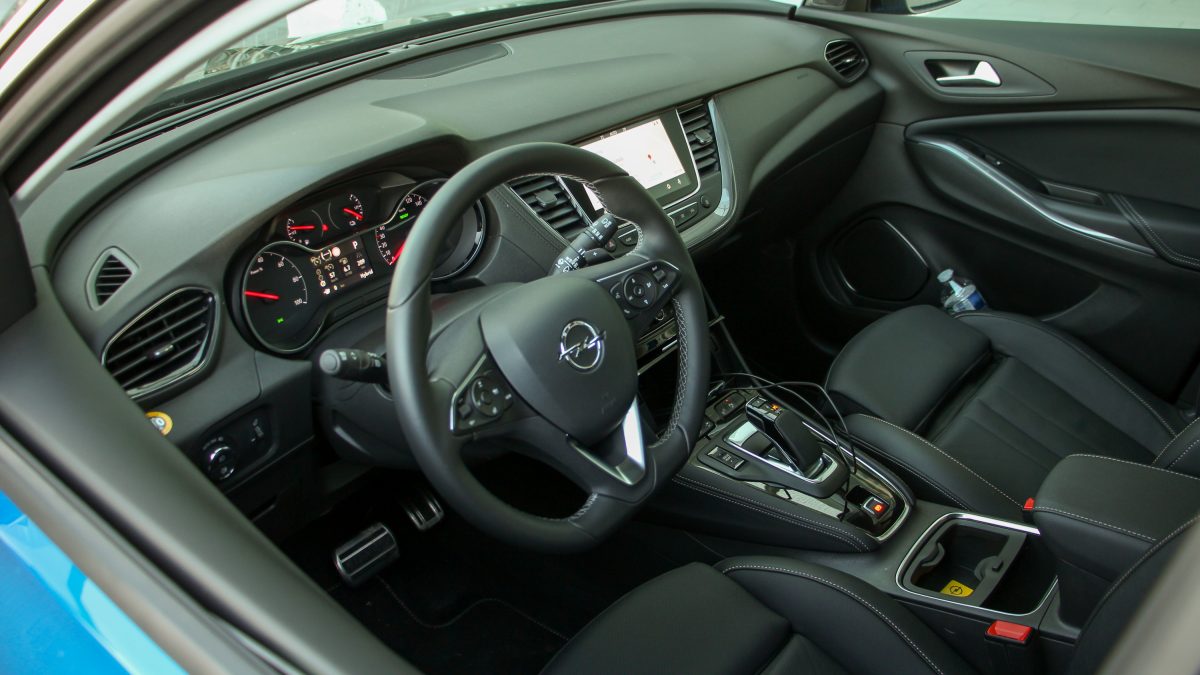 OPEL GRANDLAND X