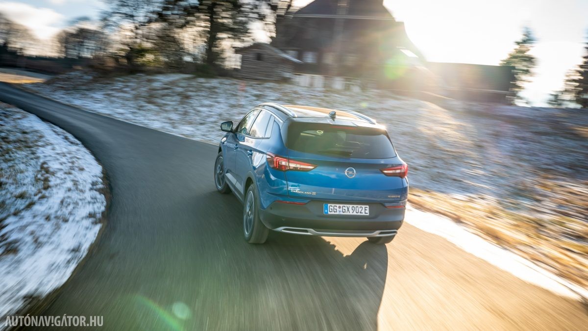 OPEL GRANDLAND X