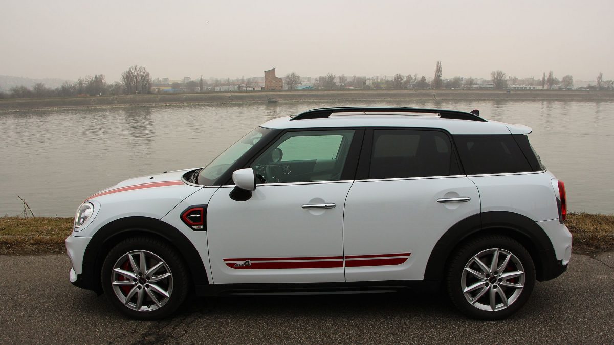 MINI COUNTRYMAN