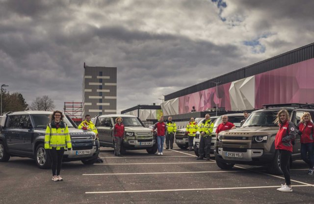 Autókkal segíti a koronavírus elleni harcot a Land Rover