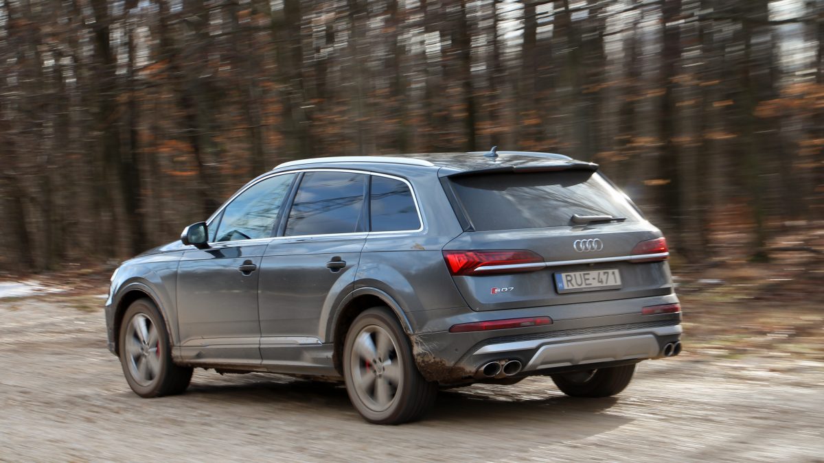 AUDI Q7