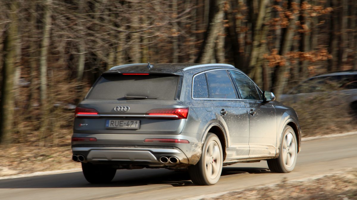 AUDI Q7