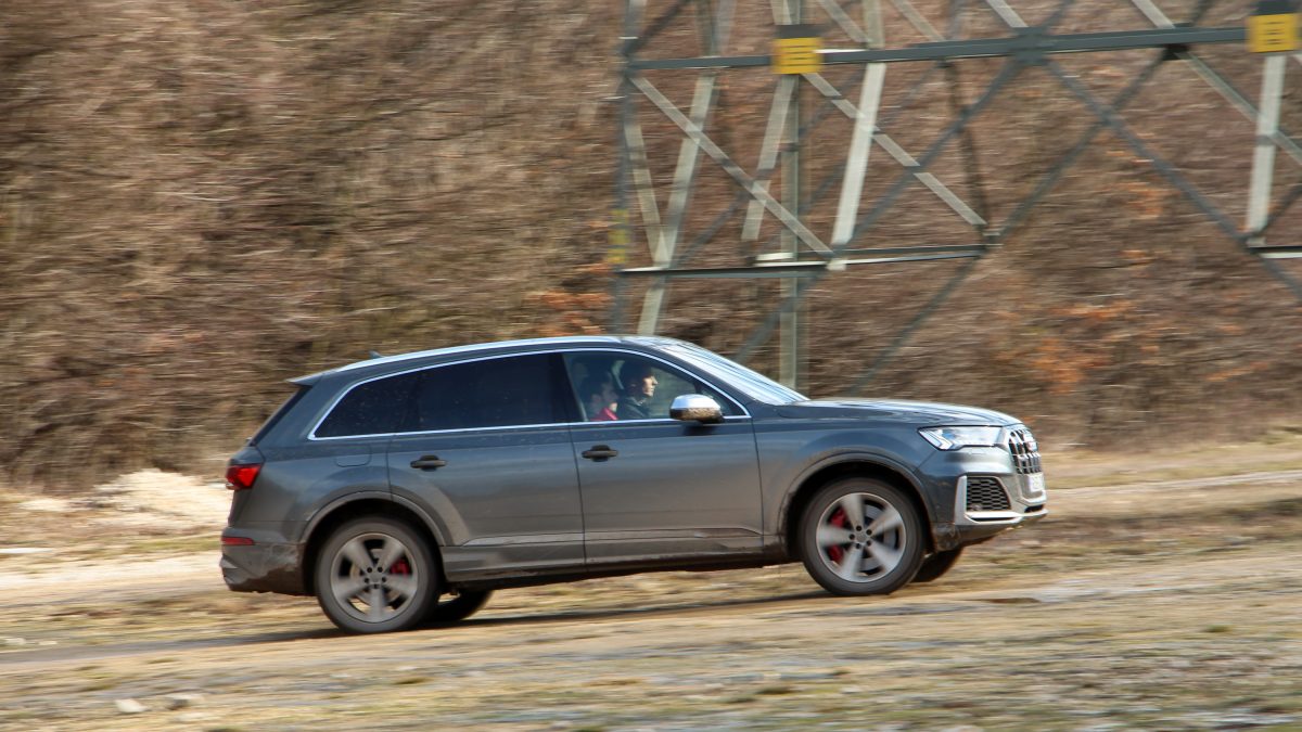 AUDI Q7