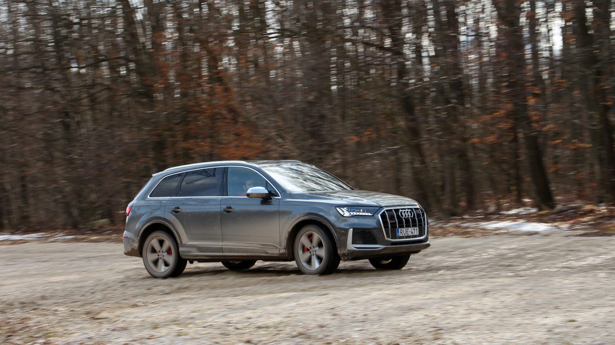 AUDI Q7