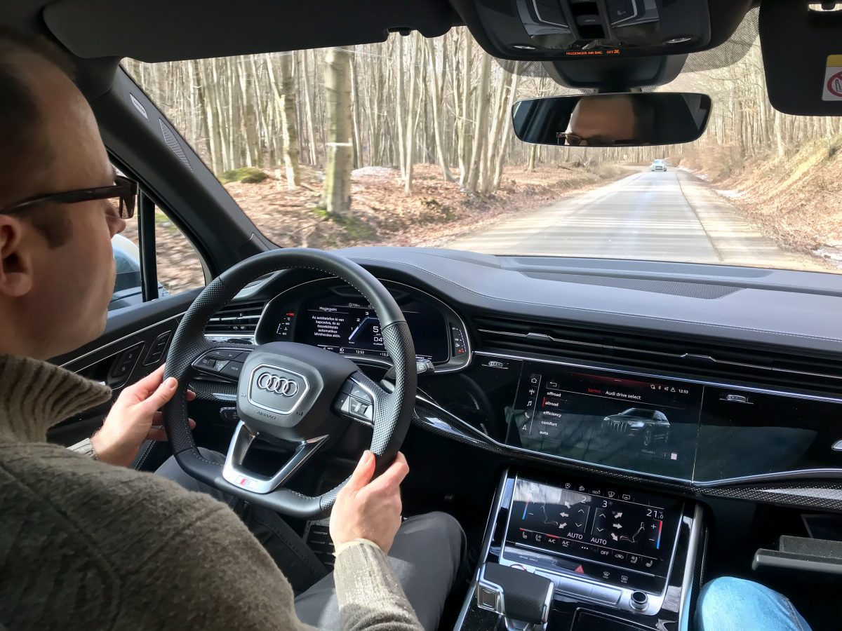 AUDI Q7