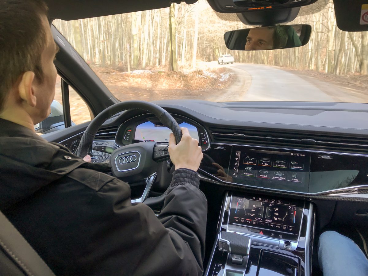 AUDI Q7