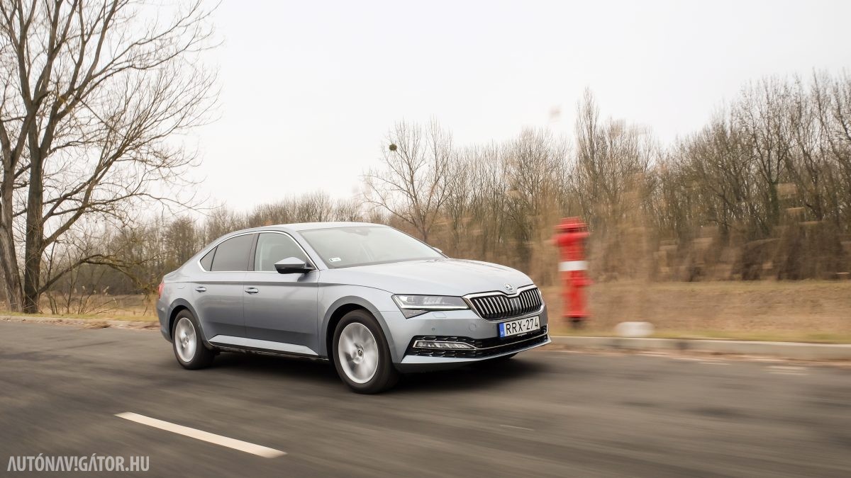SKODA SUPERB