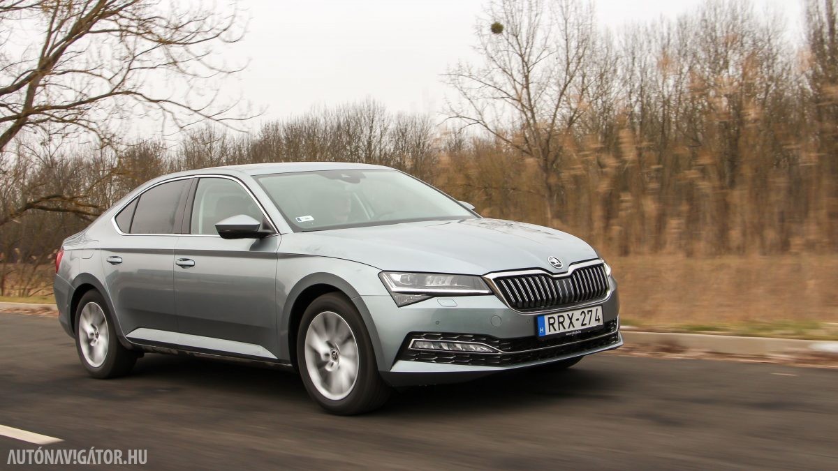 SKODA SUPERB