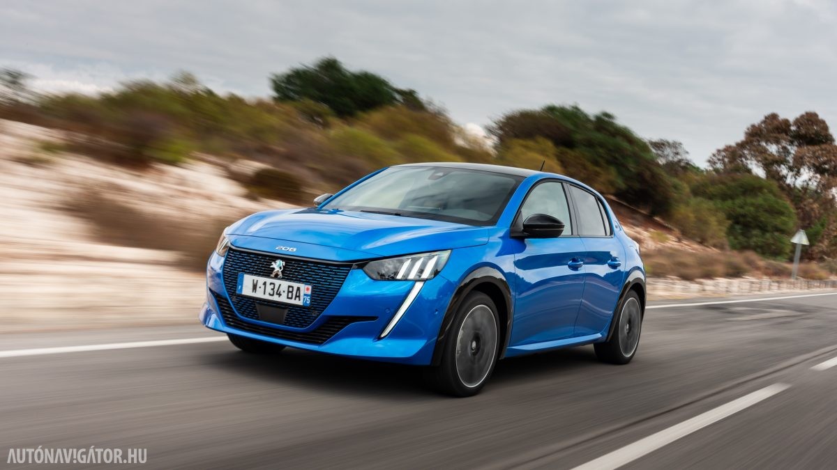 PEUGEOT 208