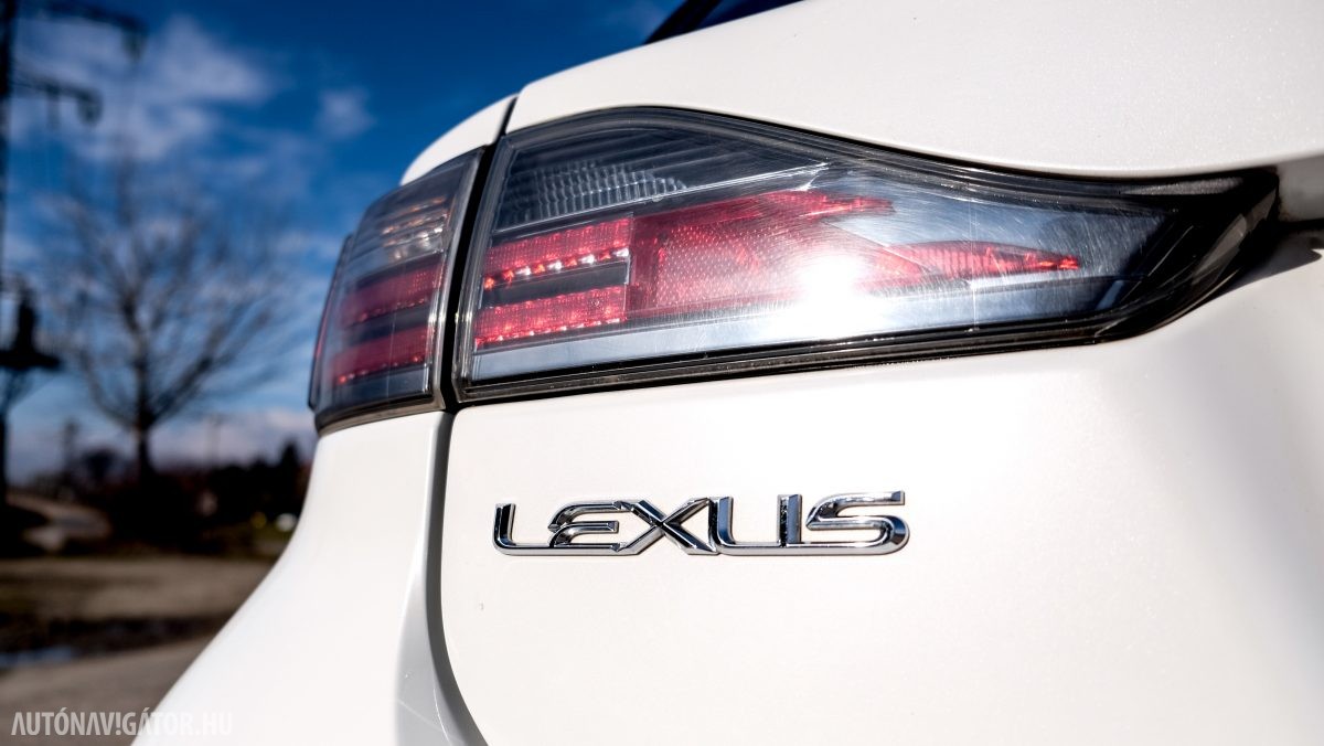 LEXUS CT