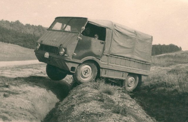 A Skoda lehajtható szélvédős járműve, ami filmsztár lett