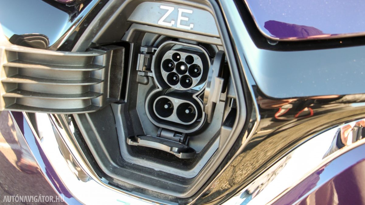 RENAULT ZOE