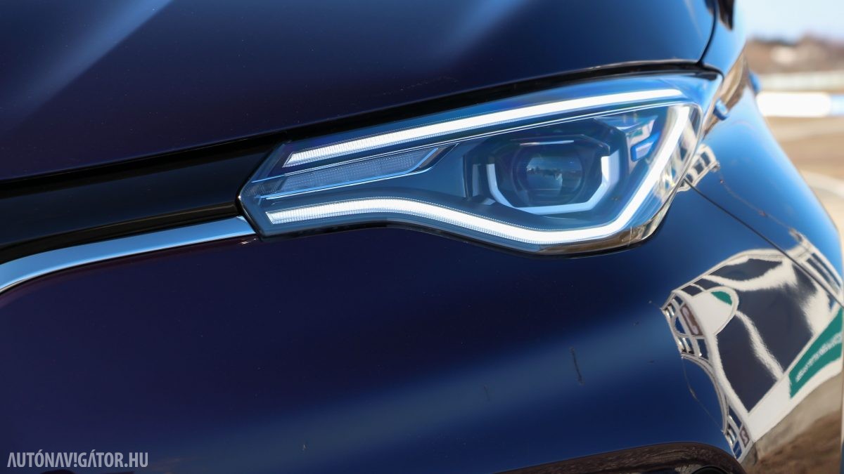 RENAULT ZOE