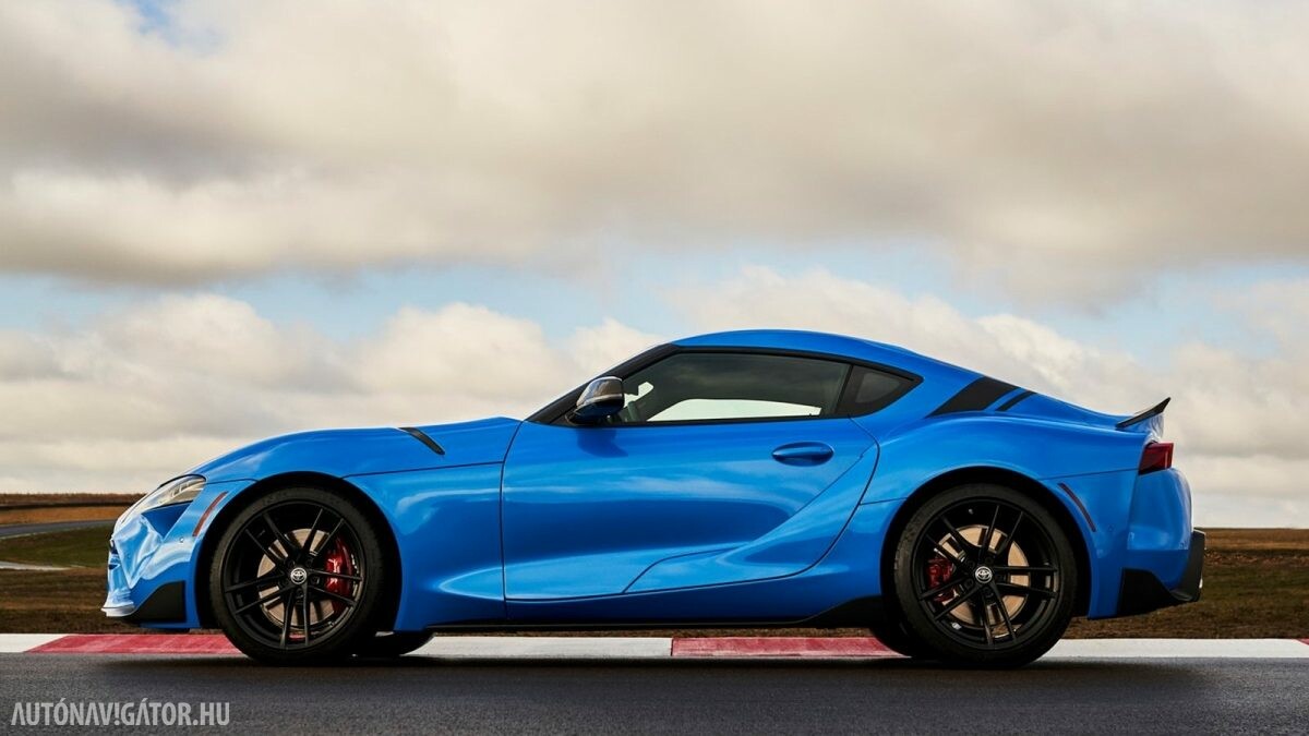 TOYOTA SUPRA
