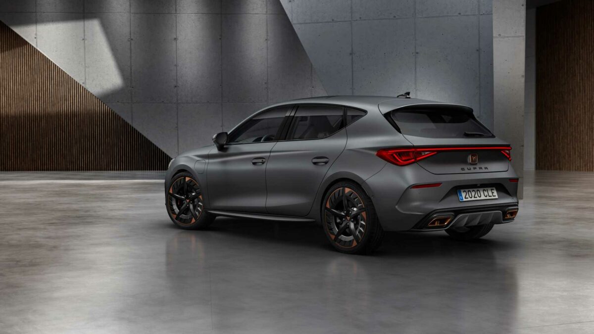 SEAT LEON