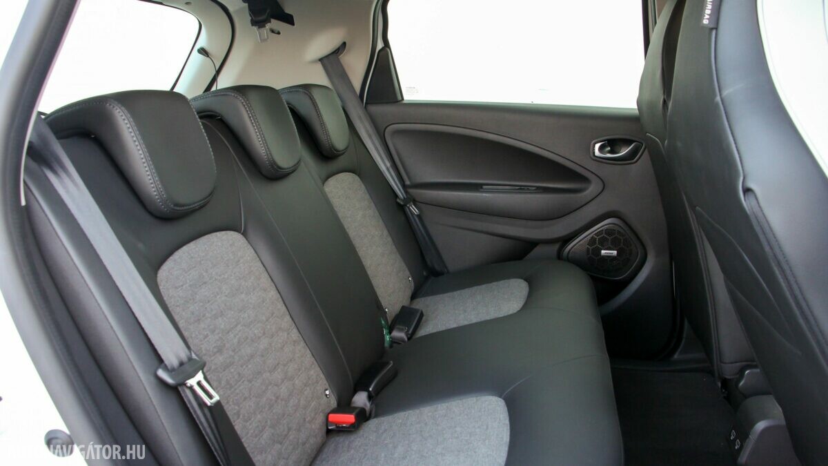 RENAULT ZOE
