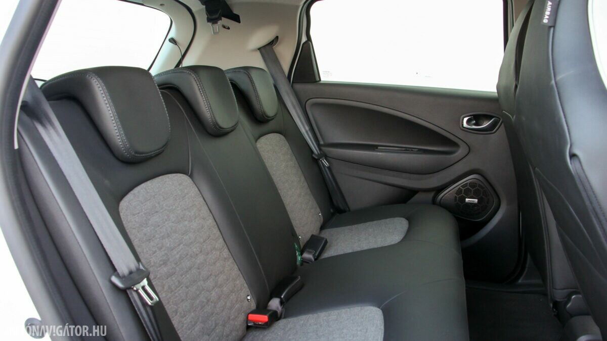 RENAULT ZOE