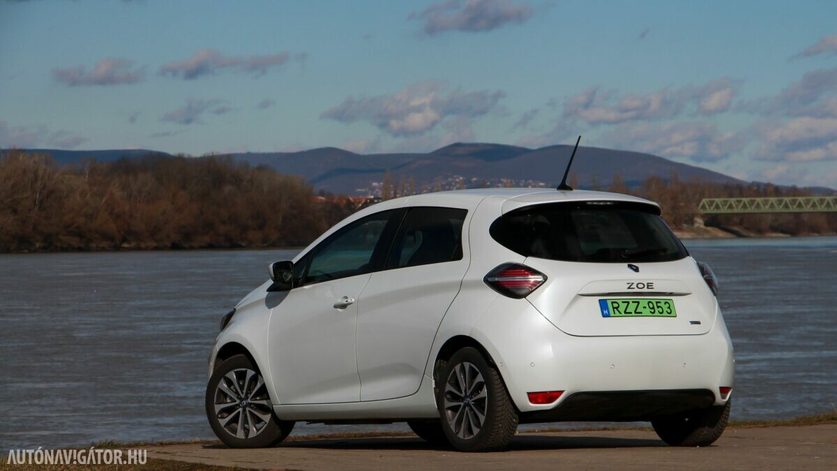 RENAULT ZOE