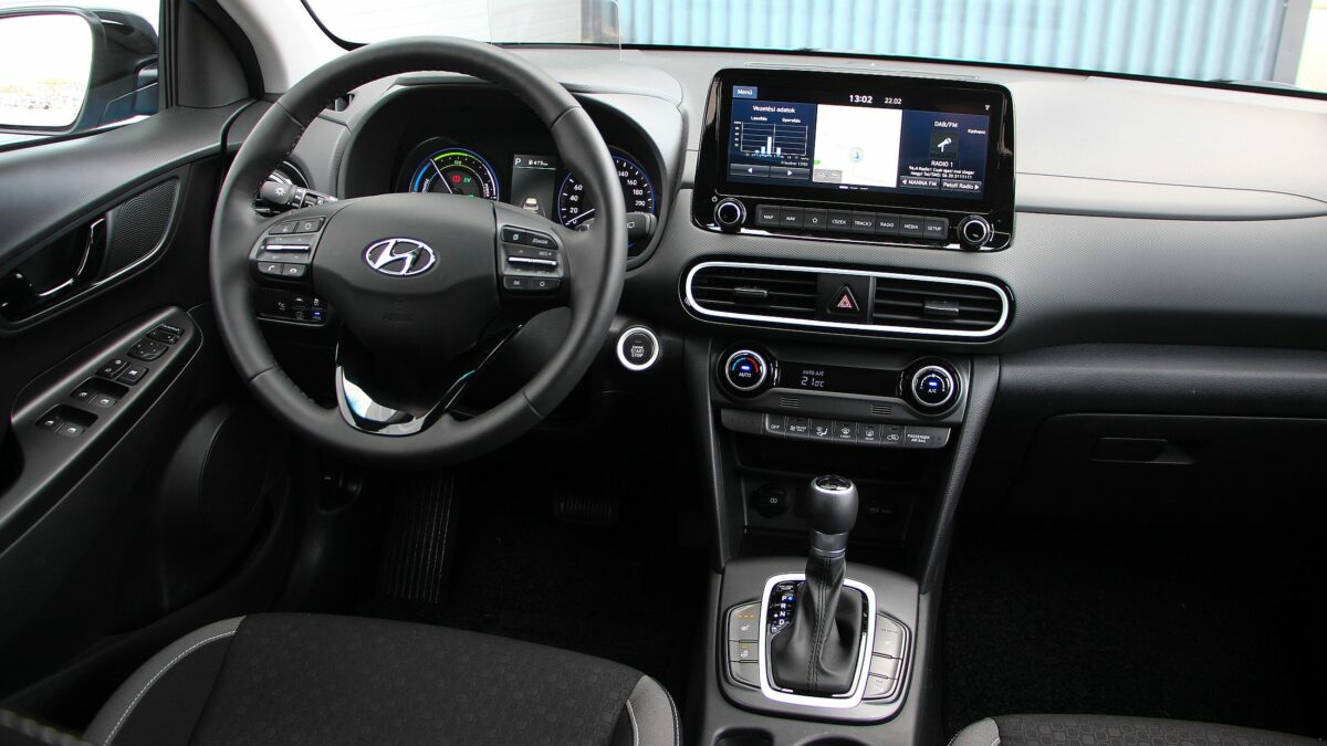 HYUNDAI