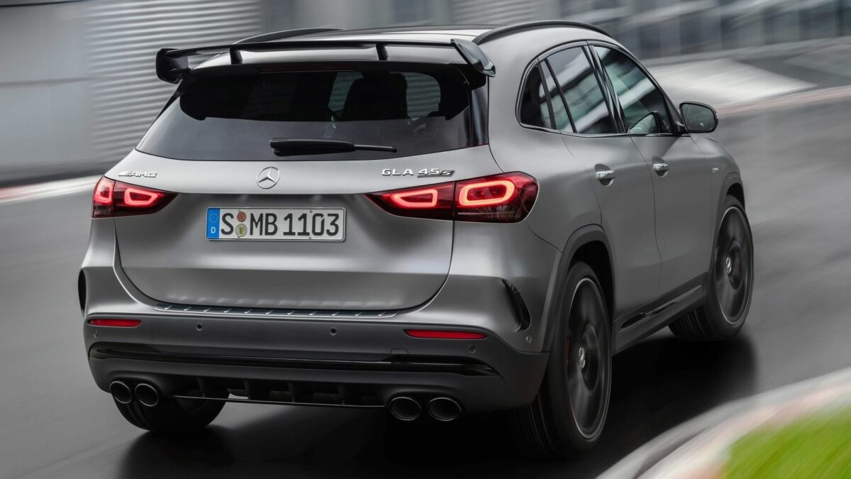 MERCEDES-AMG GLA