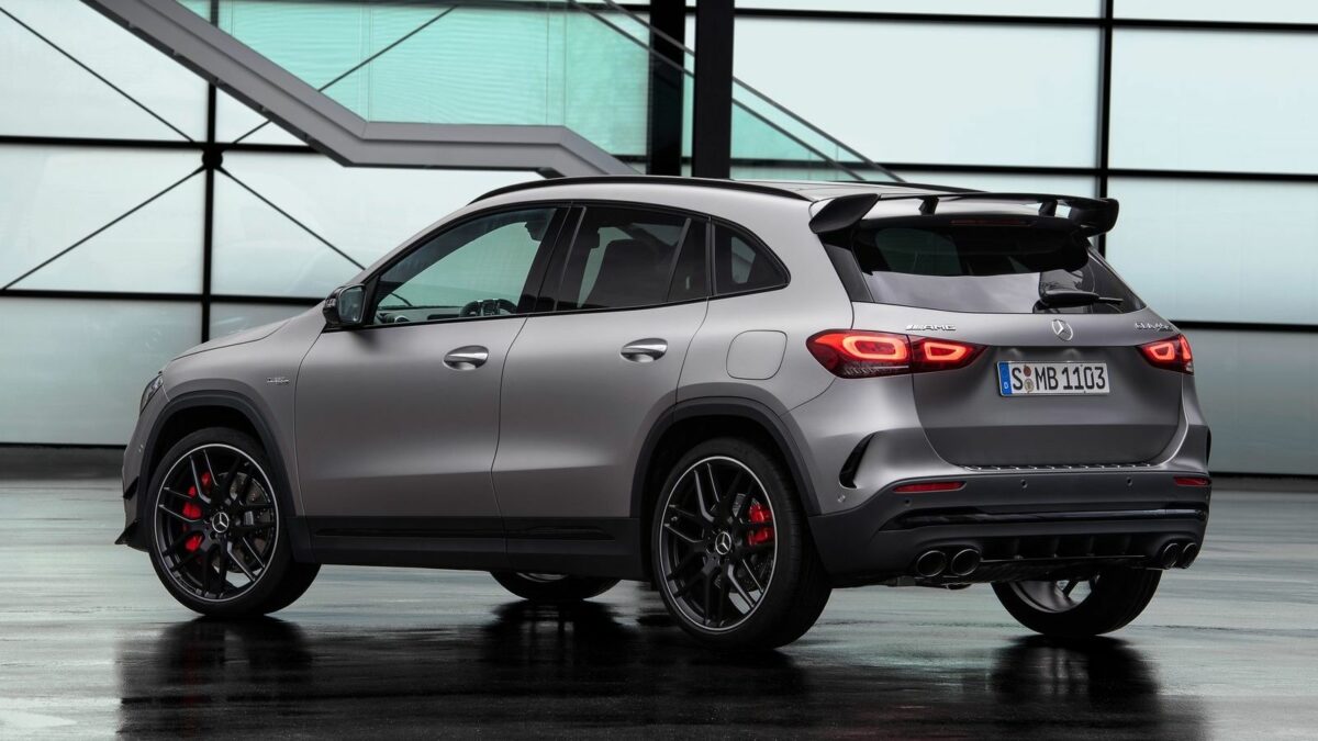MERCEDES-AMG GLA
