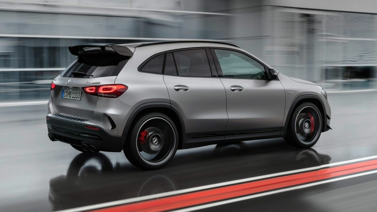 MERCEDES-AMG GLA