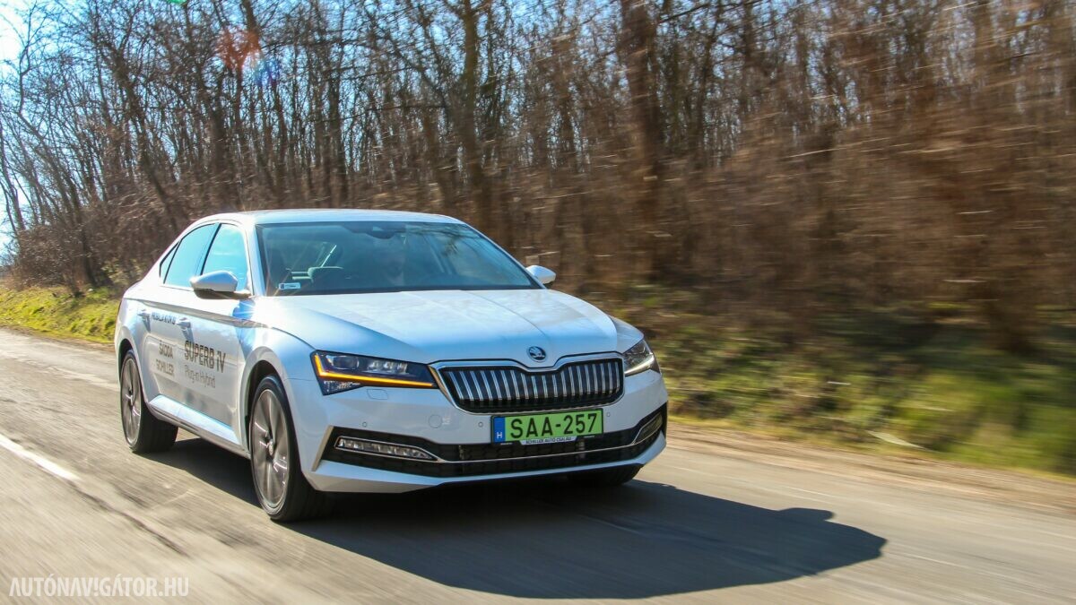 SKODA SUPERB