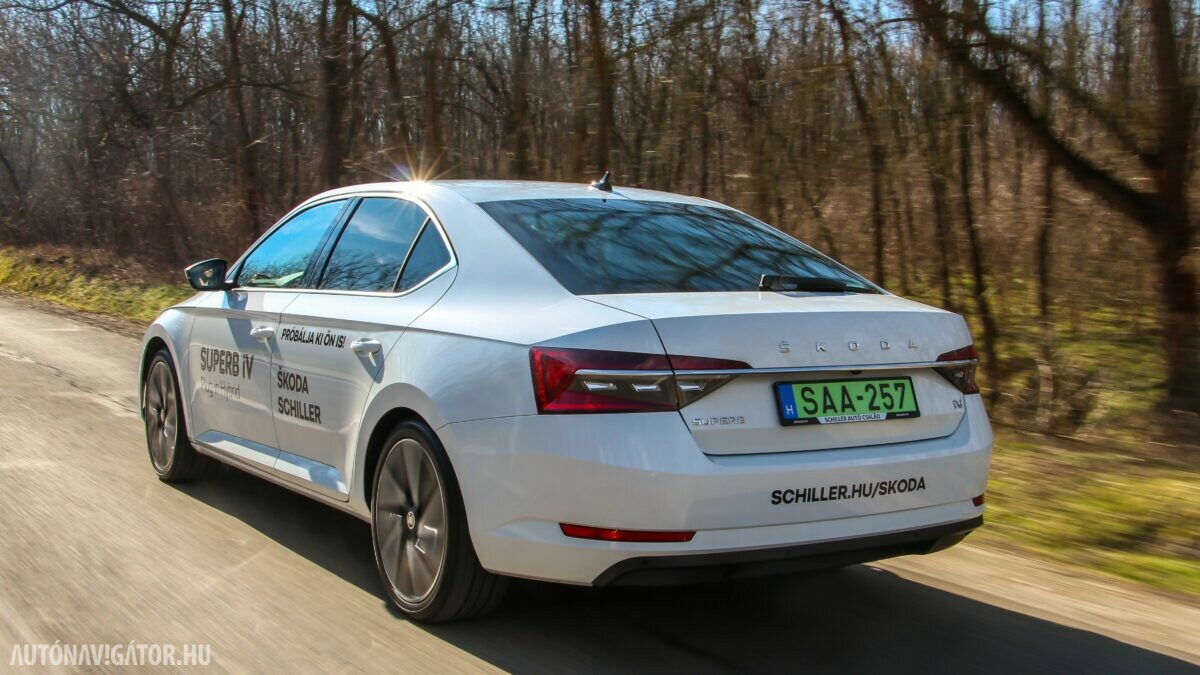SKODA SUPERB