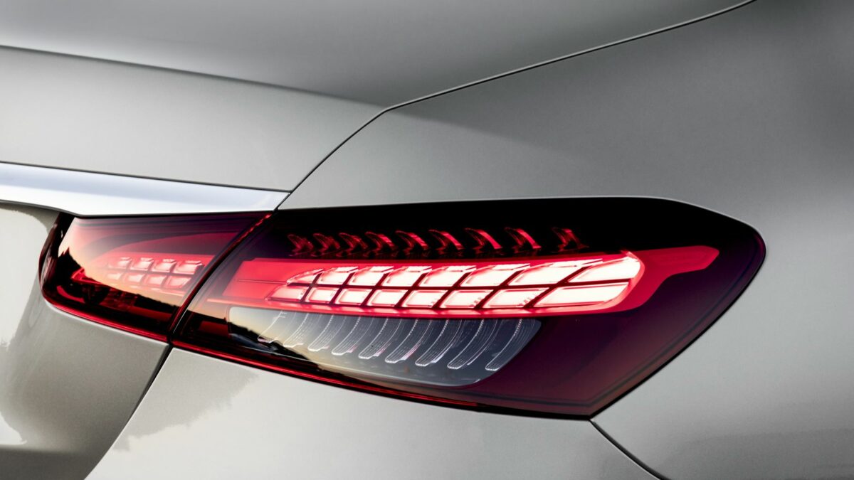 MERCEDES-BENZ
