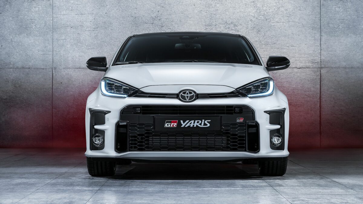 TOYOTA YARIS