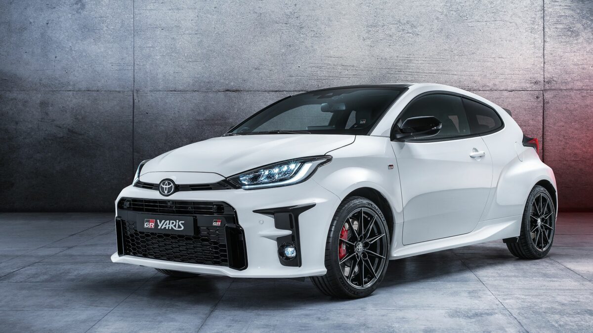 TOYOTA YARIS