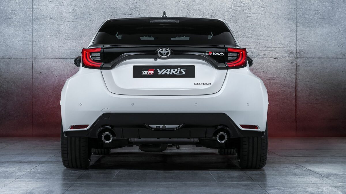TOYOTA YARIS