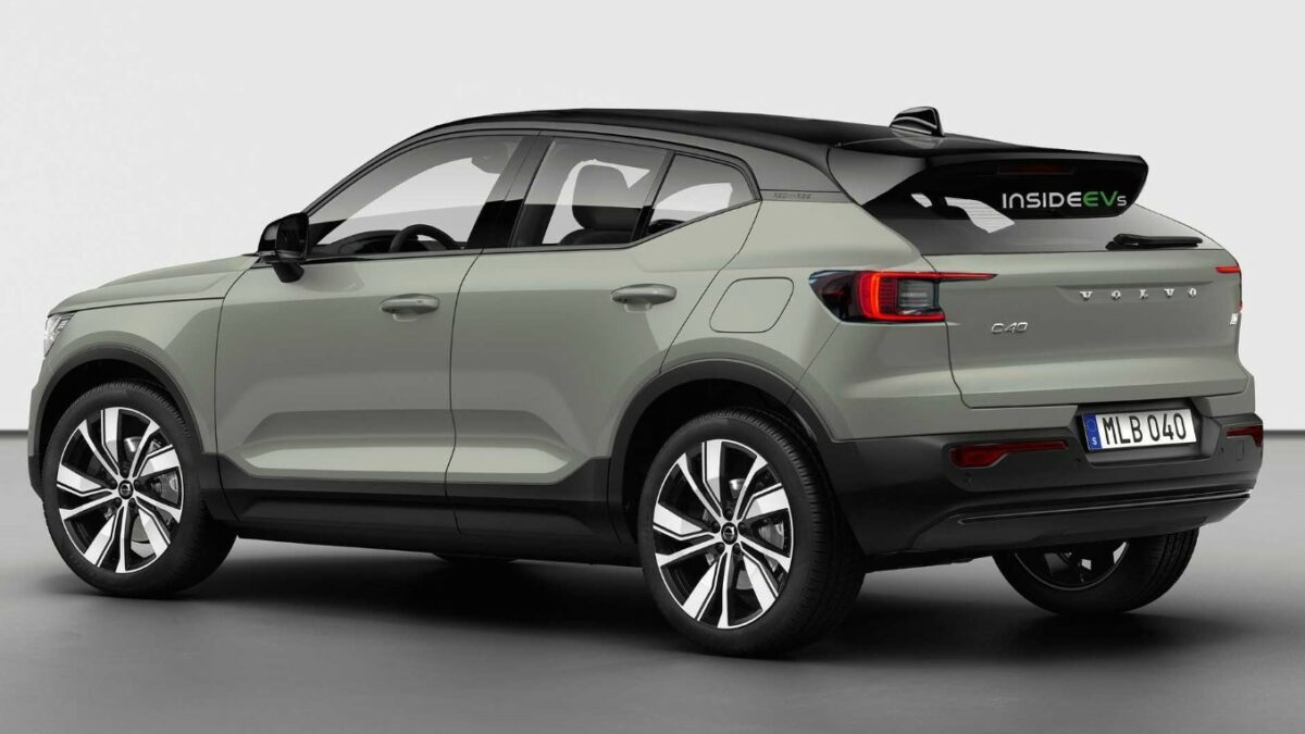VOLVO XC40
