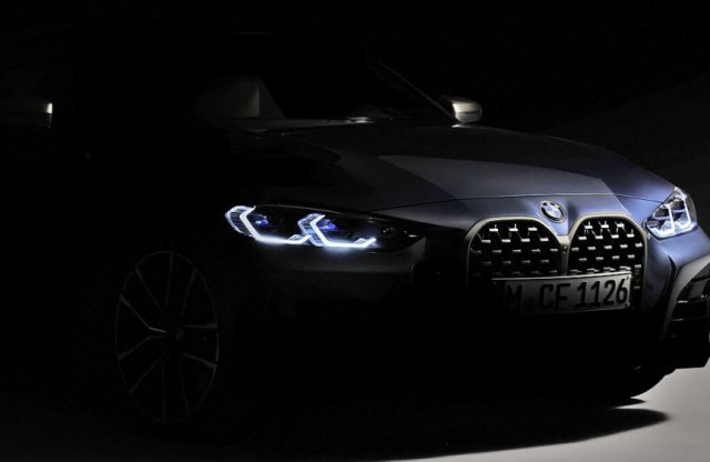 Szokj hozzá, hatalmas vesékkel érkezik az új BMW 4-es!