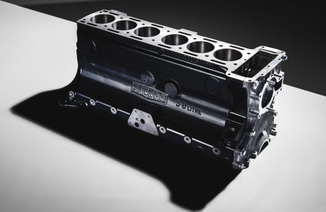50 év után újra gyártják a Jaguar E-Type motorját