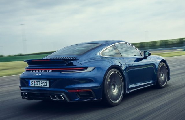 580 lóerővel érkezik az új Porsche 911 Turbo