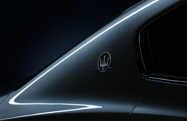 Ilyen se volt még: bemutatkozott az első hibrid Maserati