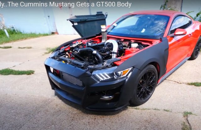 Fogd be az orrod, itt a dízel Mustang!
