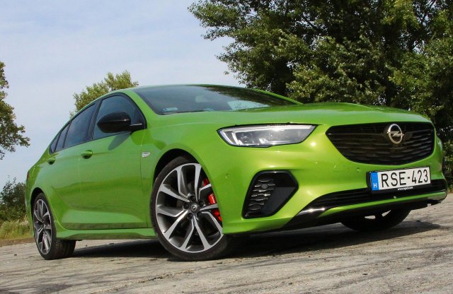 Üléskirály - Opel Insignia GSi 2.0 BiTurbo D teszt