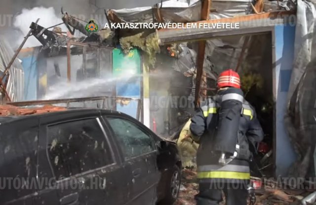 Videó: így nézett ki a felrobbant autószerviz oltása