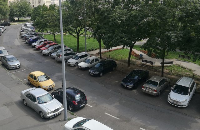 Ingyenessé válnak a parkolóházak éjszakára