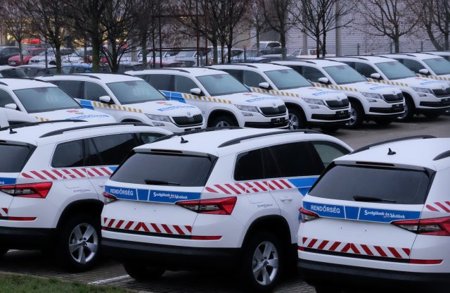Már sorakoznak az új Skoda rendőrautók