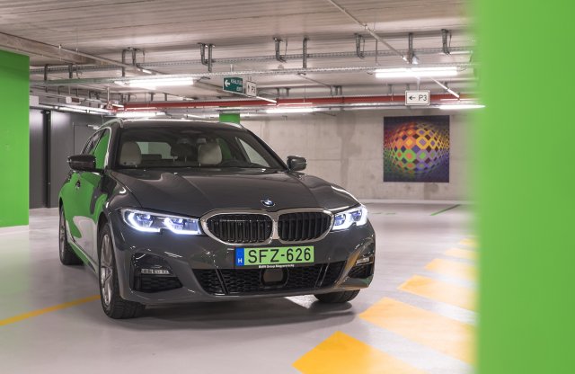 Beszéljünk a zöldségekről - BMW 330e Touring