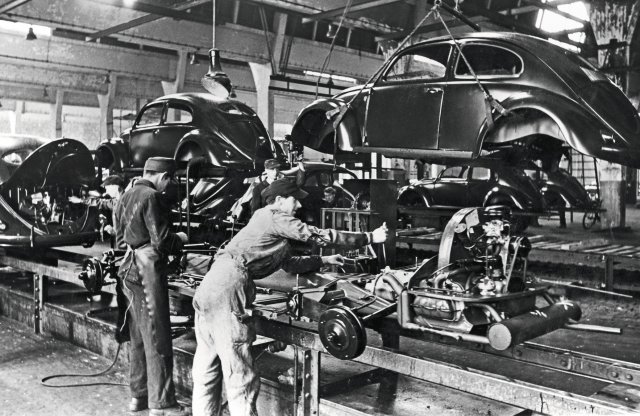 75 éve lett valóban népautó a Volkswagenből
