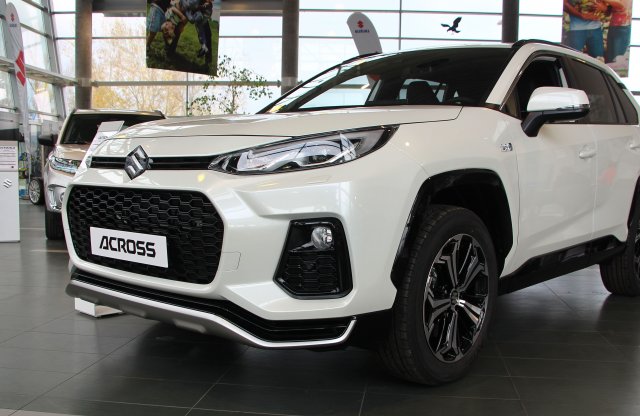 Még drágább lett a legdrágább Suzuki