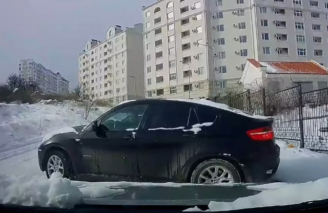 Hatalmasat mentett ez az orosz sofőr