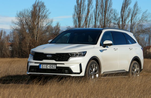 Q7 féláron? Teszten az "alap" Kia Sorento