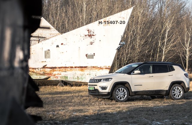 Ez bug, vagy fícsör? - Jeep Compass 4xe