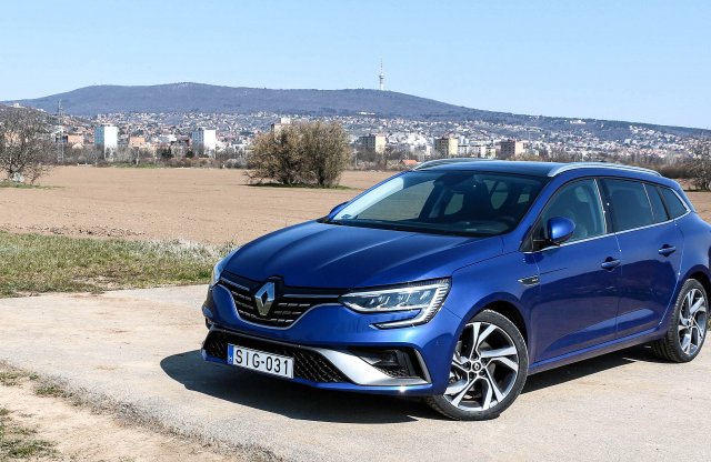 Tényleg nagyon jó, de kinek? - Megane Grandtour R.S. Line teszt