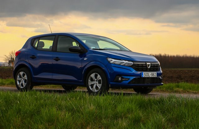 Nem akar többnek látszani - Dacia Sandero TCe 90 Essential teszt